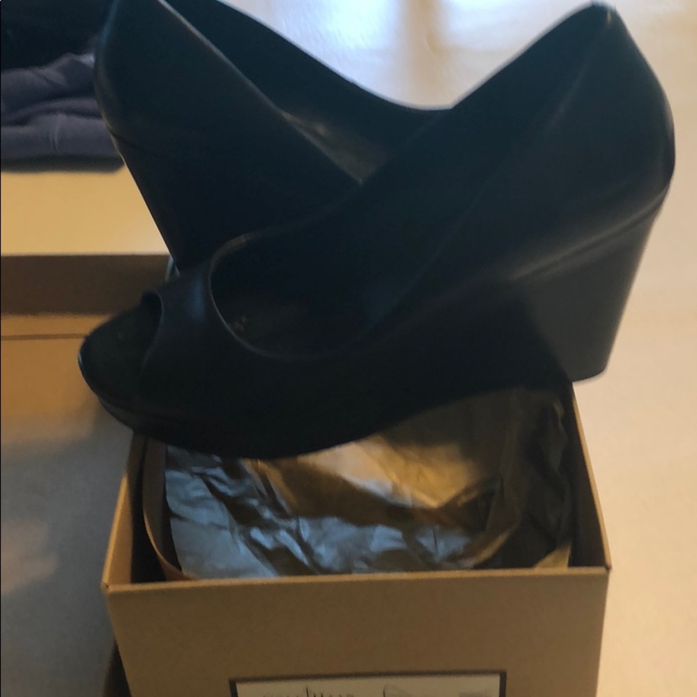 Wedge shoes